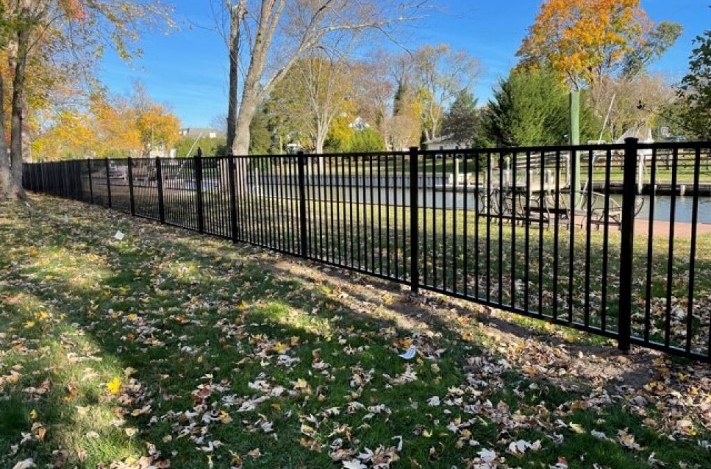 Aluminum Dock and Canal Safety Fence