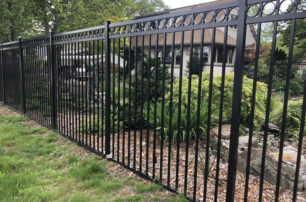 Jerith Regency Aluminum Fence With Rings